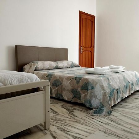 Thomas'S Home - Appartamento A Comiso Exterior foto